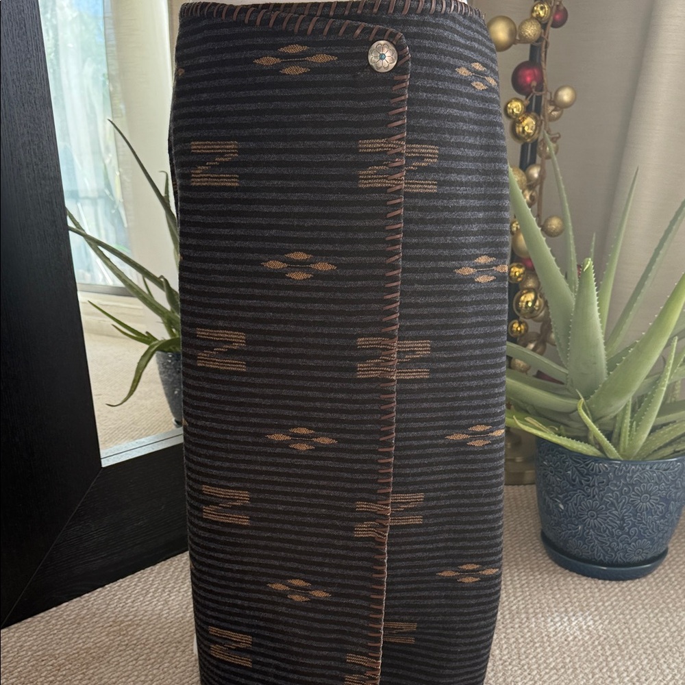 Ralph Lauren Navy and Gold Geometric Pencil Skirt